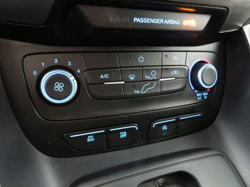 Used 2023 Ford Transit Connect XL image 19