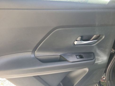 Certified 2025 Nissan Kicks SV w/ SV Premium Package image 16