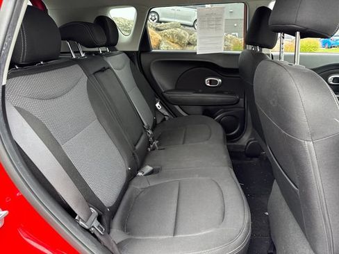 Used 2018 Kia Soul + FWD image 12