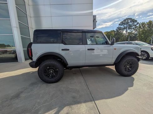 New 2026 Ford Bronco Badlands AWD/4WD image 3