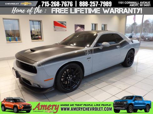Used 2021 Dodge Challenger R/T Scat Pack w/ T/A Package image 1