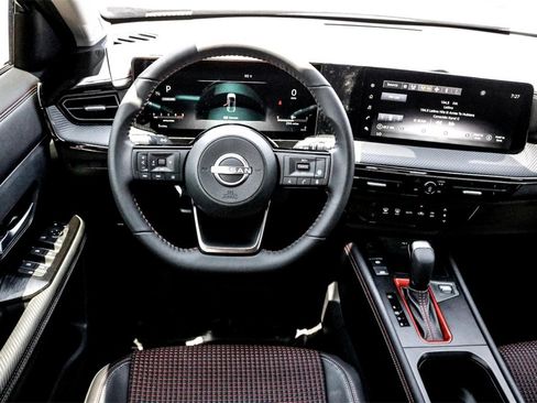 New 2025 Nissan Kicks SR image 23