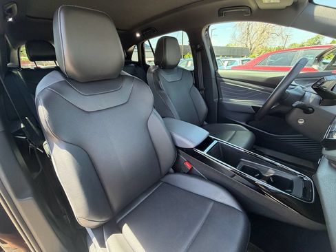 Used 2023 Volkswagen ID.4 Pro S AWD/4WD image 23