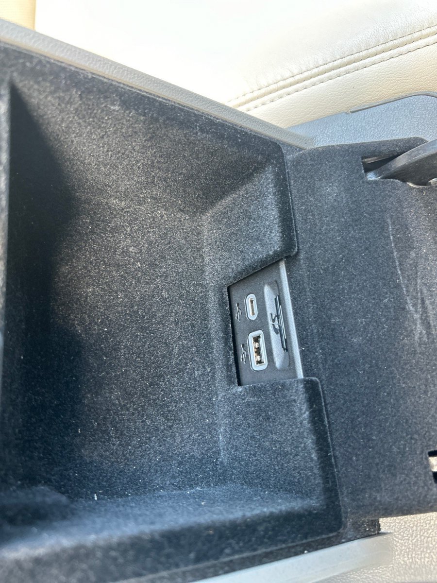 Used 2021 Cadillac XT5 Premium Luxury FWD image 16