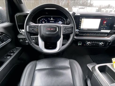Used 2024 GMC Sierra 1500 SLT image 5