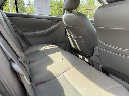 Used 2003 Toyota Corolla CE FWD image 9
