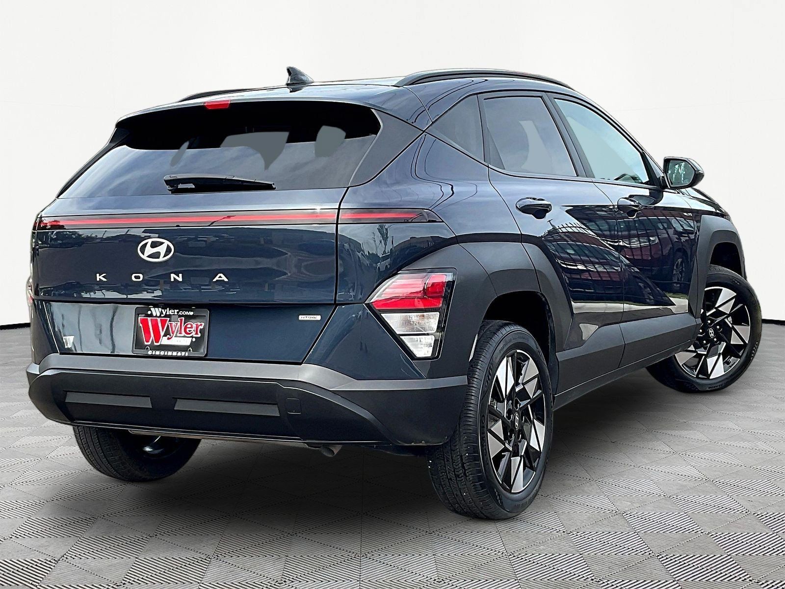 Used 2025 Hyundai Kona SEL AWD/4WD image 6
