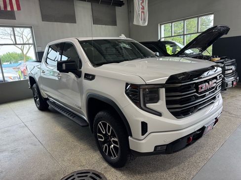 Used 2026 GMC Sierra 1500 AT4 w/ AT4 Premium Package AWD/4WD image 3