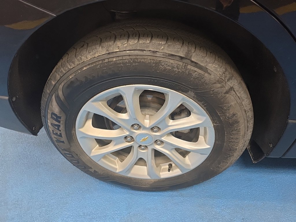 Certified 2018 Chevrolet Equinox LT FWD image 10