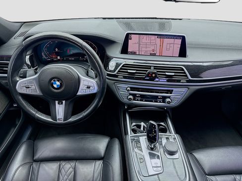 Used 2020 BMW 740i w/ M Sport Package RWD image 15