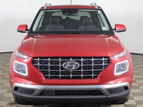 Certified 2023 Hyundai Venue Limited FWD image 10