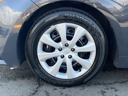 Used 2024 Toyota Corolla LE image 11