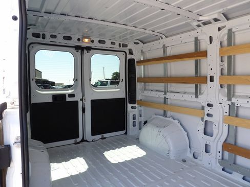 Used 2025 RAM ProMaster 2500 w/ U-Haul Equipment Group FWD image 29