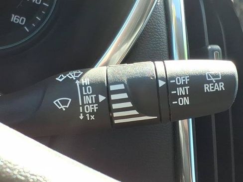 Used 2024 Chevrolet Equinox LT AWD/4WD image 18