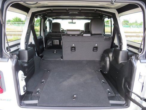 New 2023 Jeep Wrangler Rubicon w/ Steel Bumper Group image 38