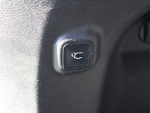 Used 2021 Jeep Cherokee Limited image 34