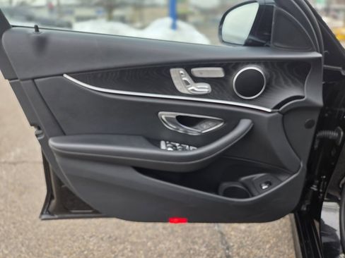 Used 2022 Mercedes-Benz E 350 4MATIC Sedan image 13