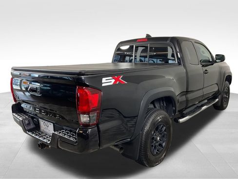 Used 2021 Toyota Tacoma SR w/ SX Package AWD/4WD image 9