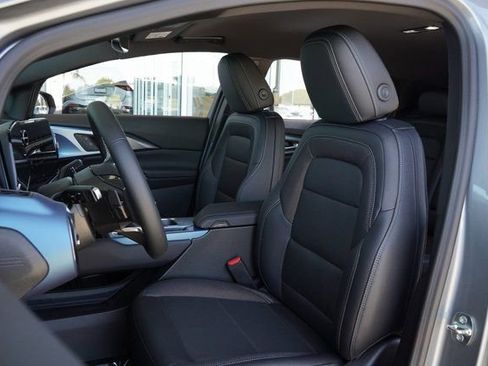 New 2025 Chevrolet Equinox EV LT image 20