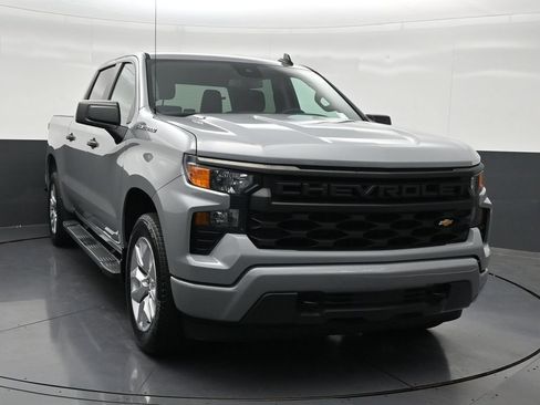 Used 2024 Chevrolet Silverado 1500 Custom RWD image 8