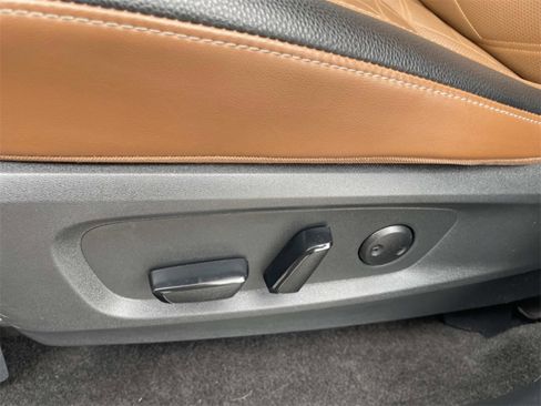 Used 2024 Nissan Pathfinder Platinum w/ Cargo Package image 26