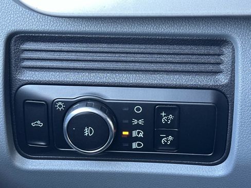 Used 2025 Ford F250 XLT image 11