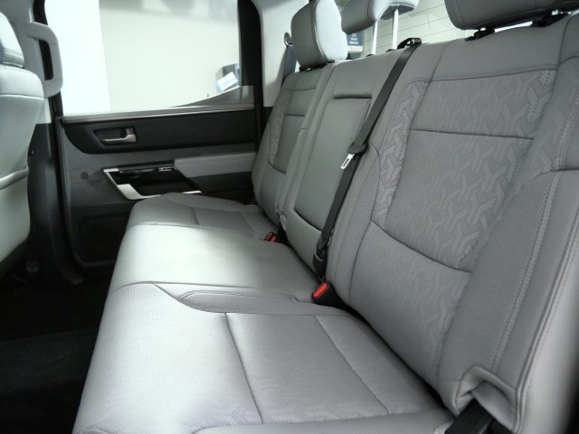 Used 2024 Toyota Tundra Limited AWD/4WD image 11