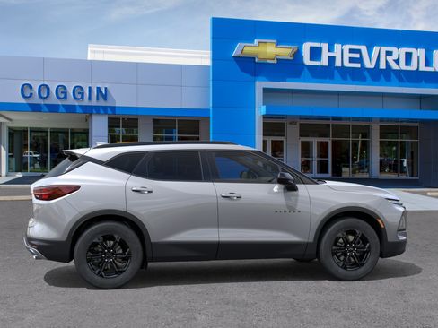 New 2026 Chevrolet Blazer LT w/ Convenience Package FWD image 5