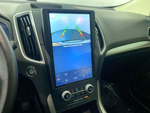 Used 2022 Ford Edge SE image 7