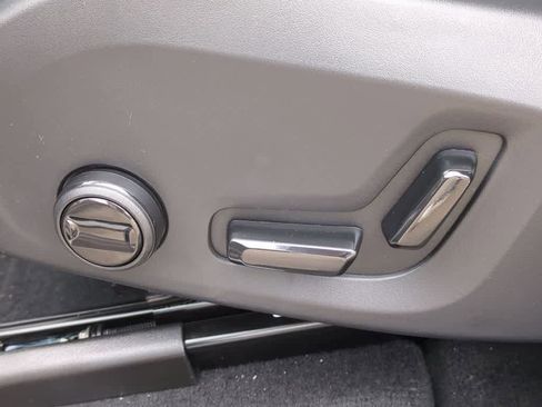 Certified 2026 Volvo XC60 B5 Plus w/ Protection Package Premier image 16