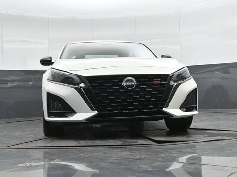 Used 2024 Nissan Altima 2.5 SR image 34