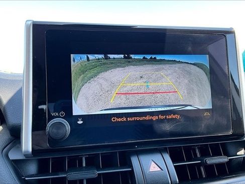 Used 2025 Toyota RAV4 LE AWD/4WD image 14