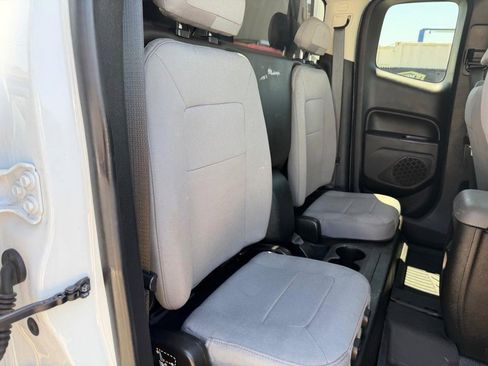 Used 2018 Chevrolet Colorado W/T w/ WT Convenience Package AWD/4WD image 26