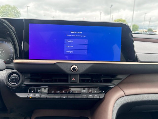 Certified 2024 Toyota Crown AWD/4WD image 22