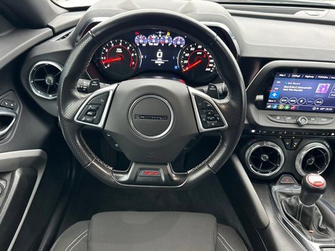 Used 2022 Chevrolet Camaro SS RWD image 14