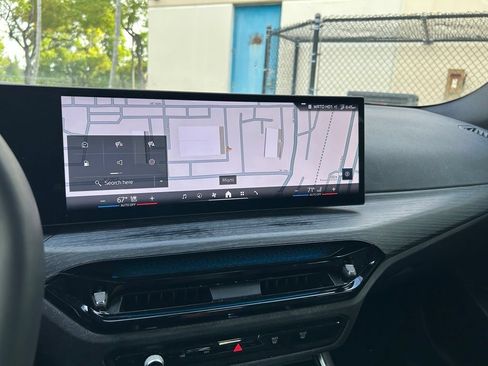 Used 2025 BMW 330i Sedan RWD image 23