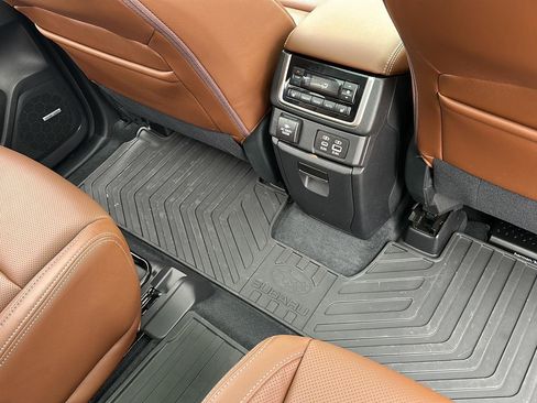 Used 2025 Subaru Ascent Touring image 21