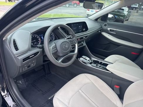 Used 2023 Hyundai Sonata SE w/ Cargo Package FWD image 9