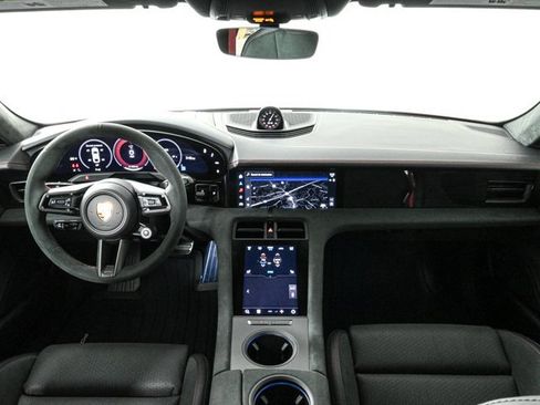 New 2025 Porsche Taycan GTS image 18