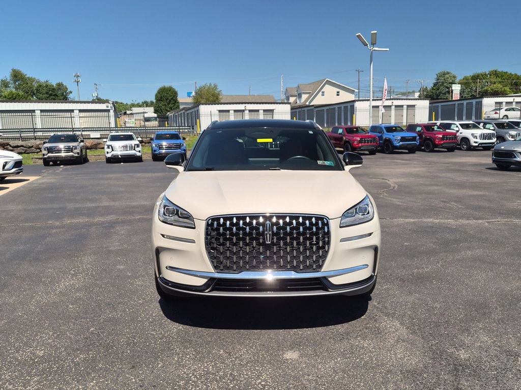 Used 2023 Lincoln Corsair Reserve w/ Equipment Group 201A AWD/4WD image 2