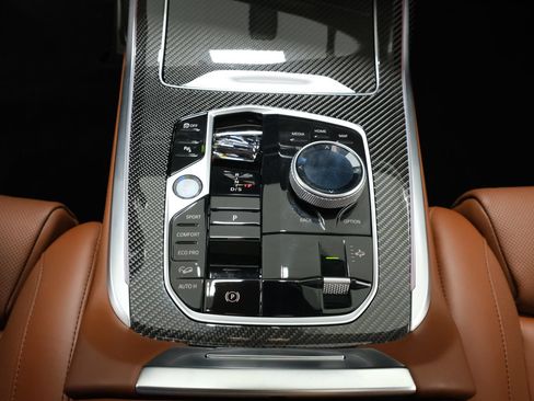 Used 2026 BMW X7 M60i AWD/4WD image 22