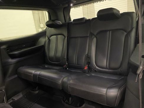 Used 2022 Jeep Wagoneer Series III AWD/4WD image 24
