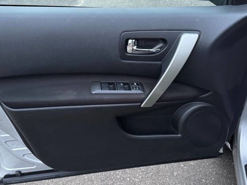 Used 2013 Nissan Rogue S image 13