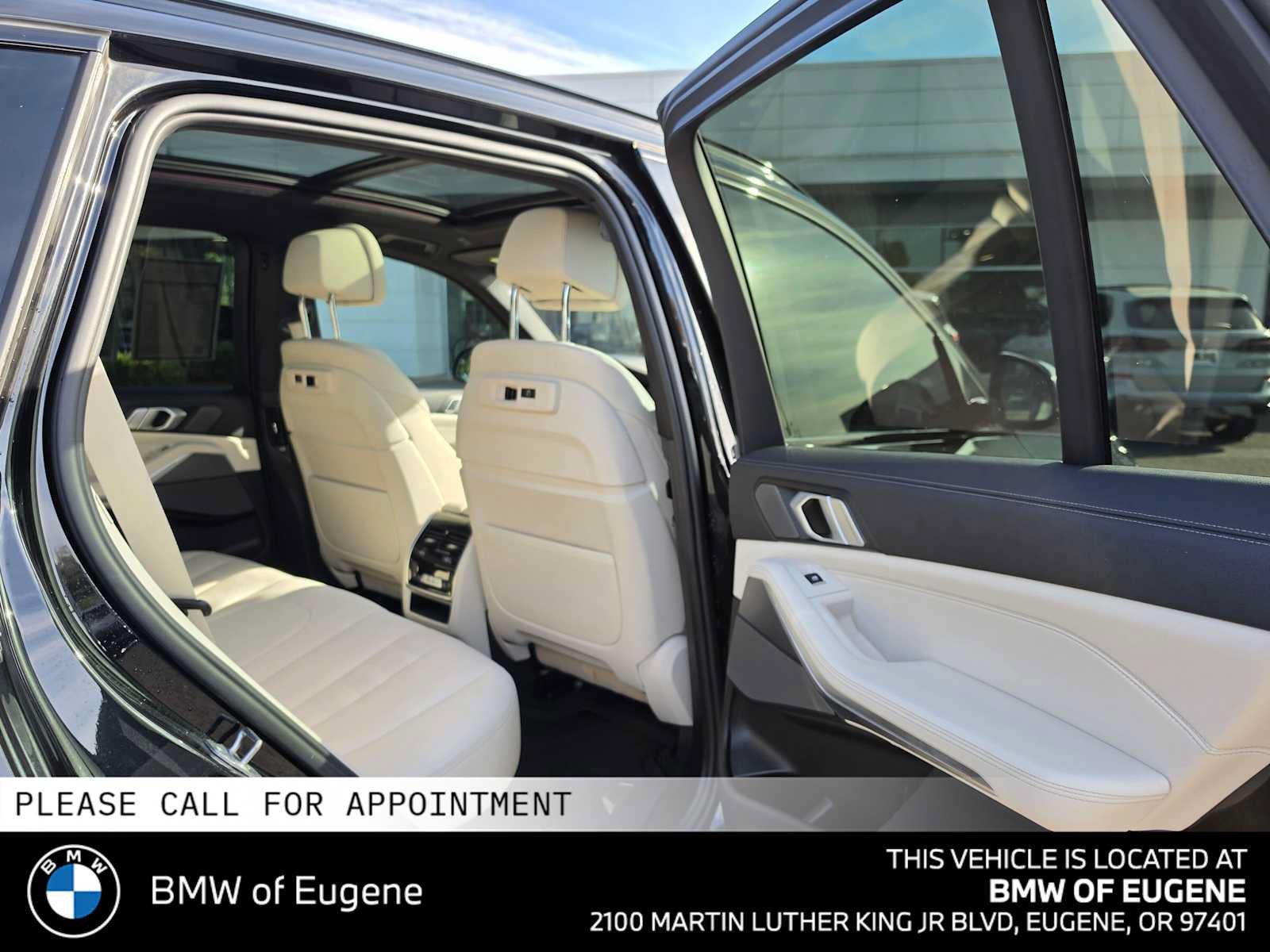 Used 2022 BMW X5 M50i w/ Premium Package AWD/4WD image 14
