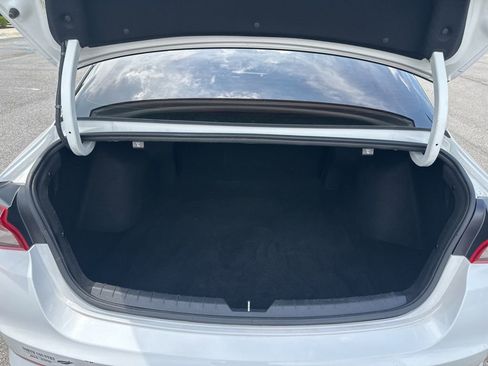 Used 2022 Kia K5 GT-Line w/ GT-Line Awd Premium Package image 9