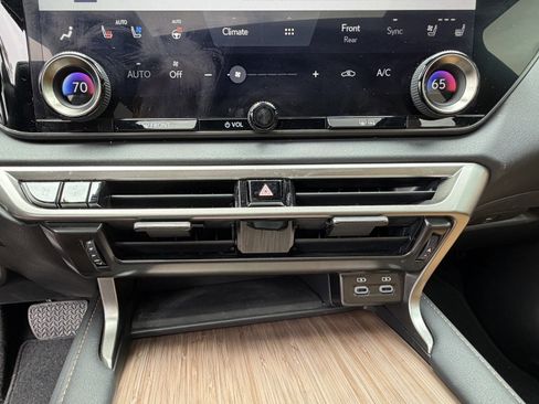 Used 2024 Lexus RX 350 Premium Plus w/ Convenience Package FWD image 26