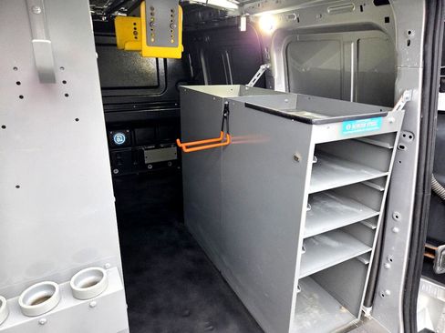 Used 2021 Ford Transit Connect XLT image 28