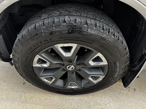 Used 2021 Nissan Titan Platinum Reserve w/ Moonroof Package image 25