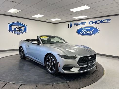 Used 2025 Ford Mustang Premium RWD image 2