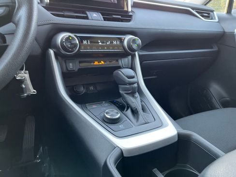 Used 2025 Toyota RAV4 LE image 40
